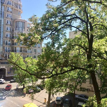 2-Kh Kom-Ia Kvartira V Tsentre Odessy Odesa Exterior foto